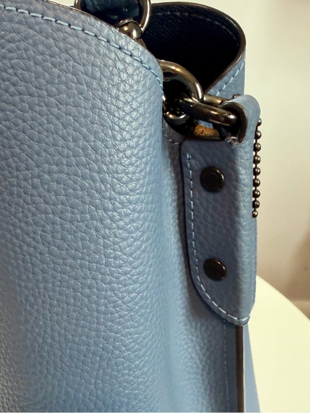 Coach Willow Blue Pebbled Leather Turnlock Crossbody Shoulder Bag EUC MSRP $395 - Picture 13 of 16